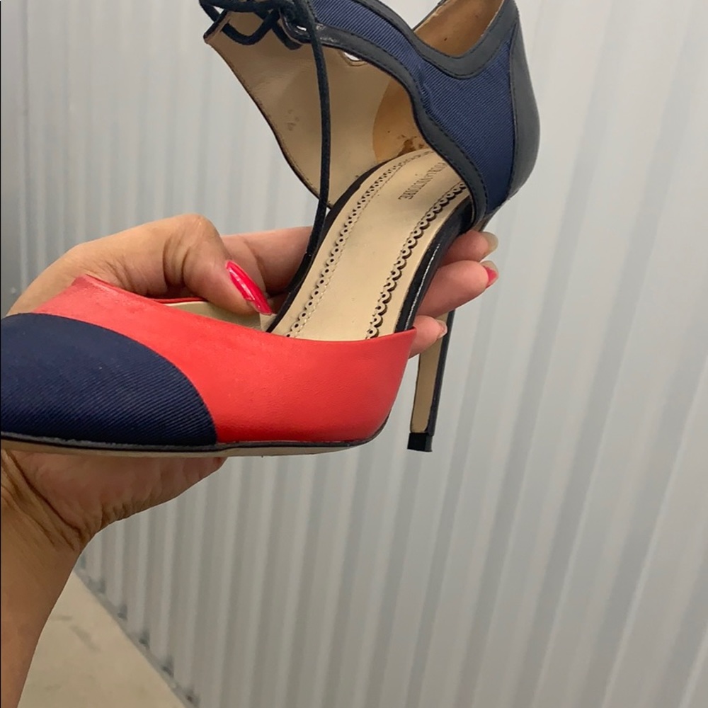 Navy and red round toe heel by Pour la Victoire